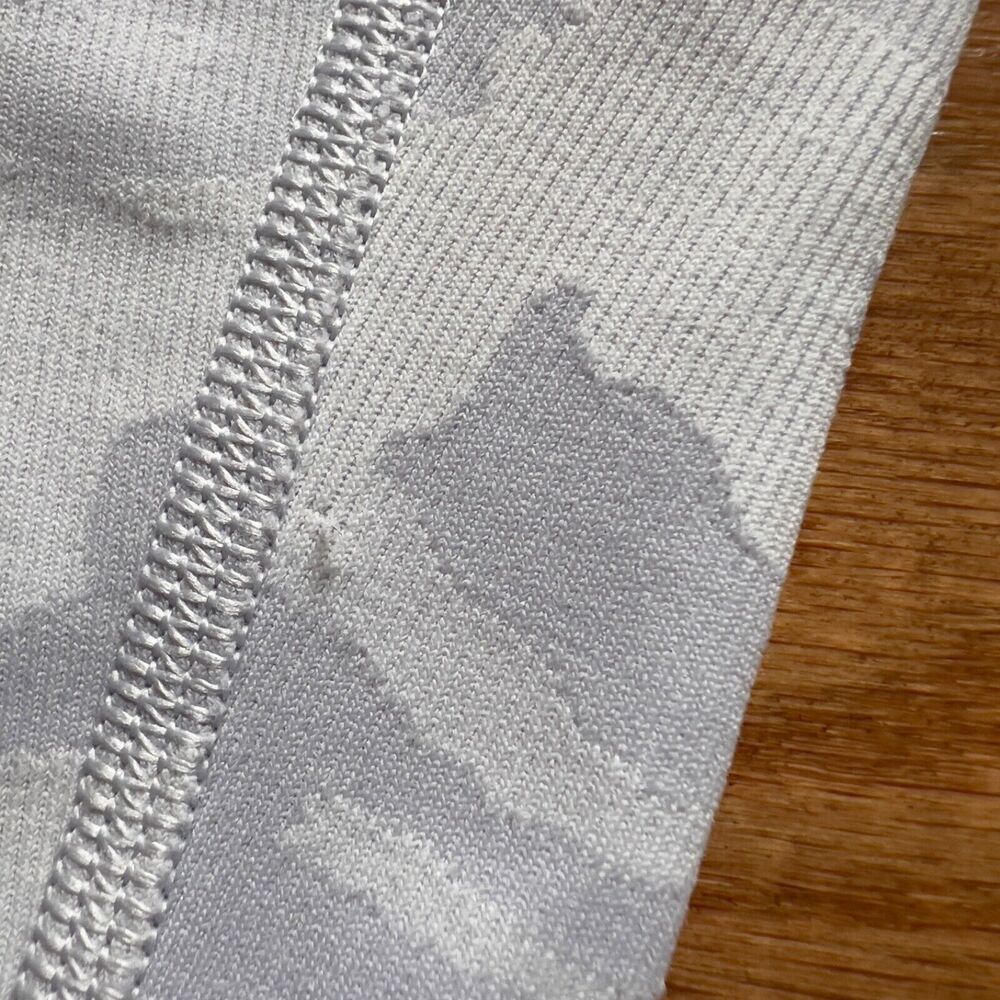 Lululemon Tight 0 Wunder Under High-Rise Incognito Camo Jacquard Alpine White - Picture 6 of 14